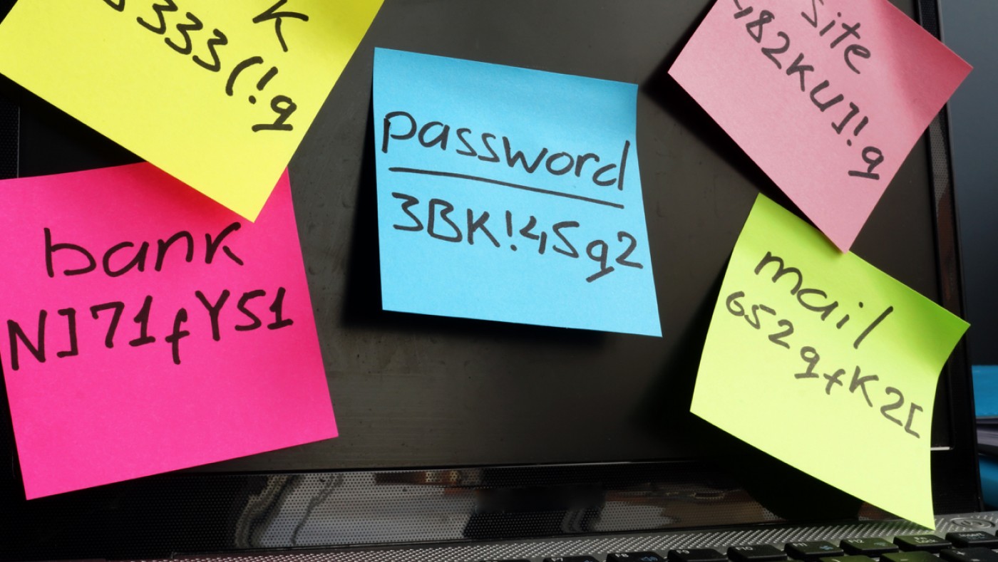 Post it notes with multiple strong password examples