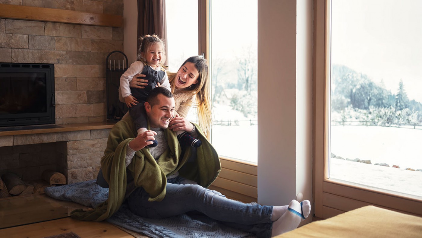 Young family snowed in